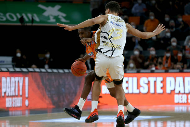 从后场启动 从后场启动