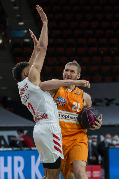 巨额的身价 巨额的身价