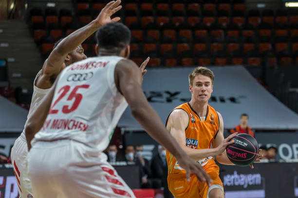 己的实力 己的实力